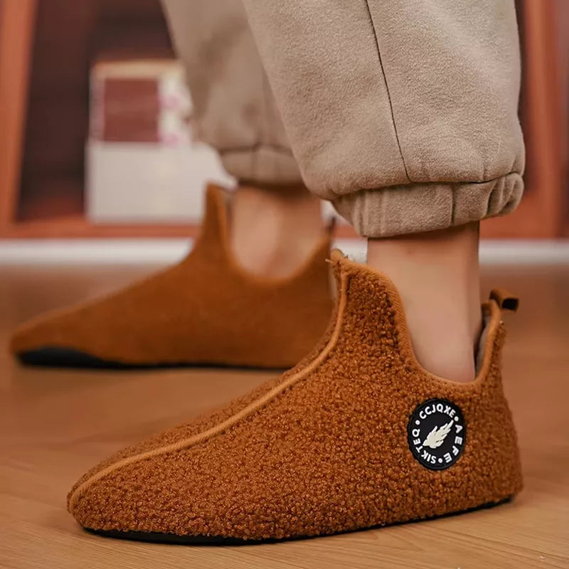 Vinter tøfler i plysj med lukket tå og sklisåle