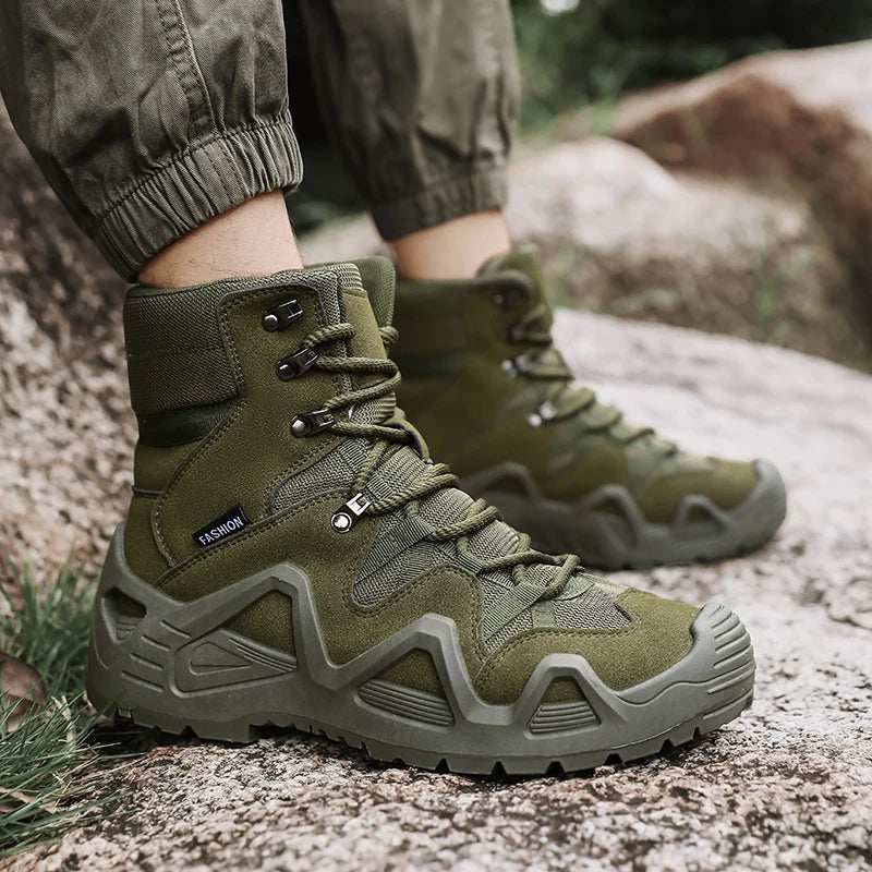 Vanntette taktiske herrestøvler for fotturer og trening med sklisikre såler